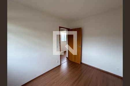 Quarto de apartamento para alugar com 2 quartos, 50m² em Milionários, Belo Horizonte