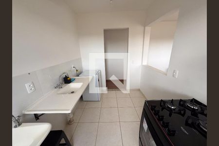 Sala / Cozinha de apartamento para alugar com 2 quartos, 50m² em Milionários, Belo Horizonte