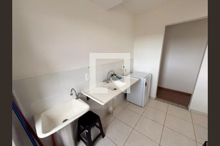 Sala / Cozinha de apartamento para alugar com 2 quartos, 50m² em Milionários, Belo Horizonte