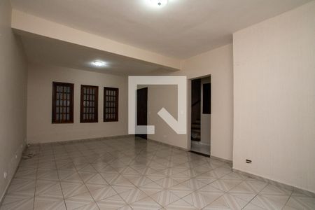 Sala de casa para alugar com 4 quartos, 150m² em Vila Galvão, Guarulhos