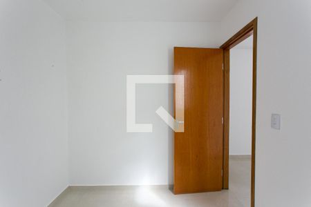 Quarto 2 de apartamento para alugar com 2 quartos, 40m² em Vila Carrão, São Paulo