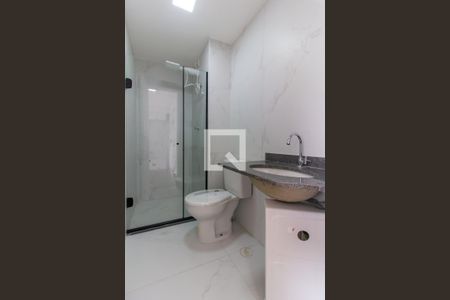 Banheiro de apartamento para alugar com 1 quarto, 31m² em Água Branca, São Paulo