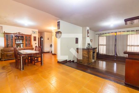 Sala de Estar de casa para alugar com 4 quartos, 750m² em Três Montanhas, Osasco