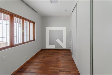 Quarto de casa para alugar com 3 quartos, 210m² em Vila Deodoro, São Paulo