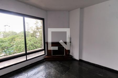 Sala 1 - detalhes (lareira) de apartamento para alugar com 5 quartos, 254m² em Real Parque, São Paulo