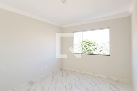 Sala de apartamento à venda com 2 quartos, 45m² em Piratininga (Venda Nova), Belo Horizonte