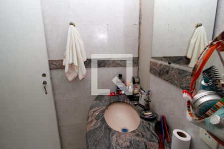 Banheiro da Suíte de apartamento à venda com 3 quartos, 130m² em Carmo, Belo Horizonte