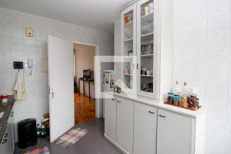 Cozinha de apartamento à venda com 3 quartos, 130m² em Carmo, Belo Horizonte