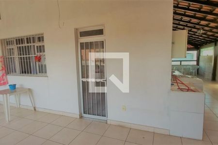 Casa à venda com 6 quartos, 320m² em Nova Floresta, Belo Horizonte