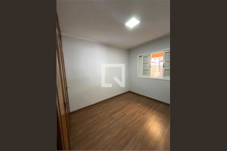 Casa à venda com 3 quartos, 150m² em Vila Nivi, São Paulo