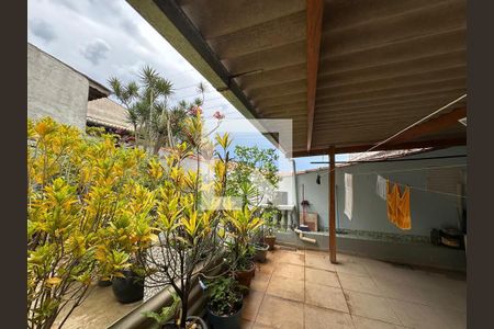 Casa à venda com 340m², 6 quartos e 3 vagas Casa à venda com 340m², 6 quartos e 3 vagasÁrea Externa