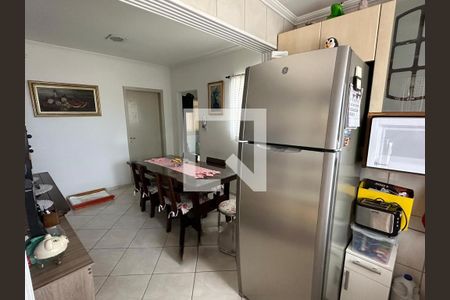 Casa à venda com 340m², 6 quartos e 3 vagas Casa à venda com 340m², 6 quartos e 3 vagasCozinha