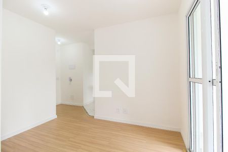 Sala de apartamento para alugar com 2 quartos, 43m² em Vila Carmosina, São Paulo