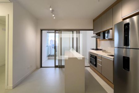 Sala e cozinha de apartamento para alugar com 2 quartos, 51m² em Vila Mariana, São Paulo