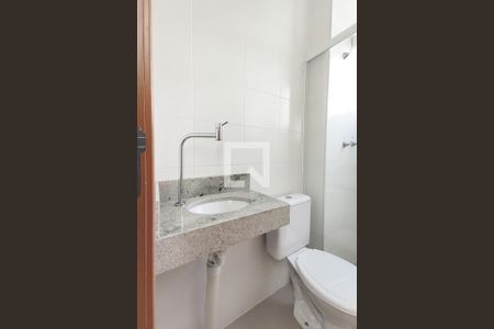 Banheiro de apartamento para alugar com 2 quartos, 60m² em Rondônia, Novo Hamburgo