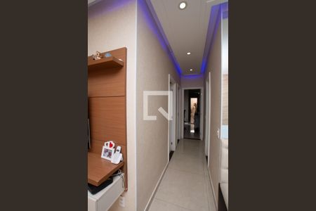 Corredor de apartamento à venda com 3 quartos, 86m² em Jardim Flor da Montanha, Guarulhos