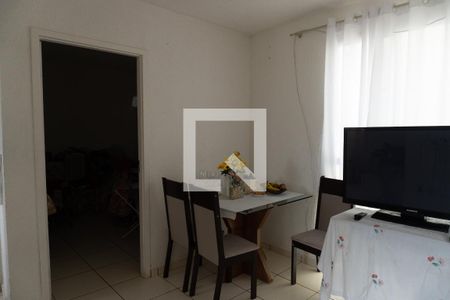 sala de apartamento para alugar com 2 quartos, 44m² em Icaivera, Contagem