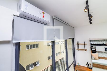 Sala / Quarto de kitnet/studio à venda com 1 quarto, 30m² em Perdizes, São Paulo