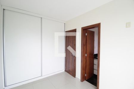 Quarto 1 - Suíte de apartamento para alugar com 2 quartos, 59m² em Saraiva, Uberlândia