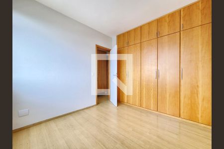 Quarto 2 de apartamento à venda com 3 quartos, 102m² em Belvedere, Belo Horizonte