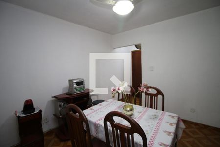 Sala de apartamento para alugar com 3 quartos, 42m² em Parada de Lucas, Rio de Janeiro