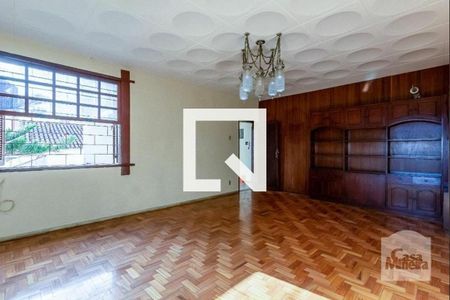 Sala de casa à venda com 4 quartos, 255m² em Grajaú, Belo Horizonte