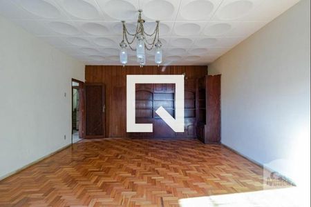 Sala de casa à venda com 4 quartos, 255m² em Grajaú, Belo Horizonte