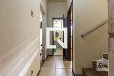 Sala de casa à venda com 4 quartos, 255m² em Grajaú, Belo Horizonte