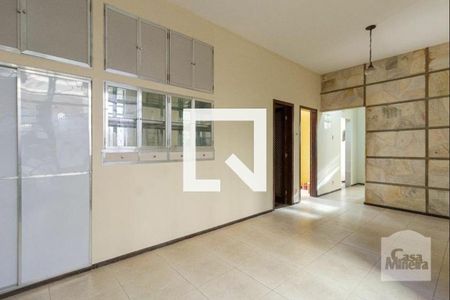 Sala de casa à venda com 4 quartos, 255m² em Grajaú, Belo Horizonte