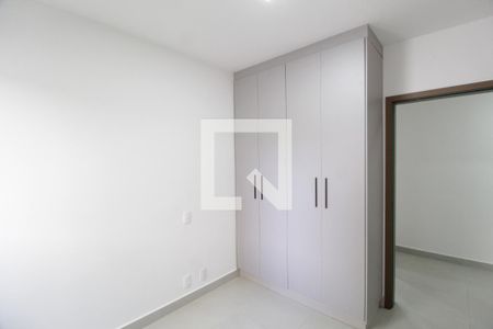 Quarto 2 de apartamento para alugar com 2 quartos, 45m² em Jaraguá, Uberlândia