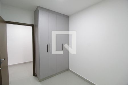 Quarto 1 de apartamento para alugar com 2 quartos, 45m² em Jaraguá, Uberlândia