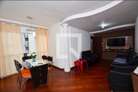 Sala  de apartamento à venda com 4 quartos, 117m² em Sagrada Família, Belo Horizonte