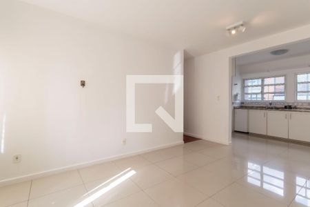 Sala de apartamento para alugar com 3 quartos, 75m² em Vila Olímpia, São Paulo