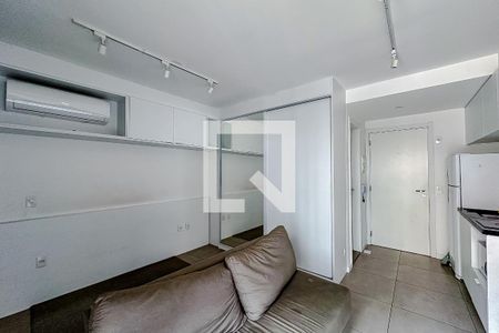 Sala/Quarto de kitnet/studio à venda com 1 quarto, 25m² em Liberdade, São Paulo