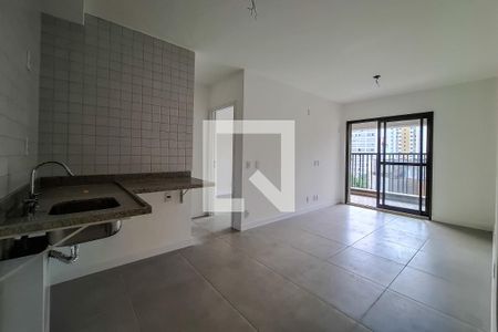 Sala/ cozinha  de kitnet/studio à venda com 1 quarto, 40m² em Liberdade, São Paulo