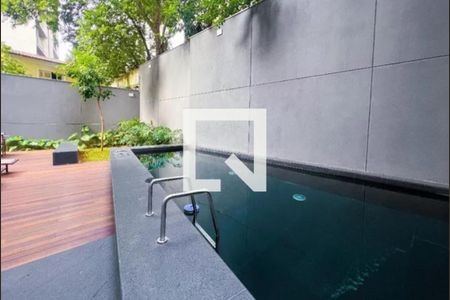 Apartamento à venda com 162m², 2 quartos e 2 vagas Apartamento à venda com 162m², 2 quartos e 2 vagasÁrea comum - Piscina