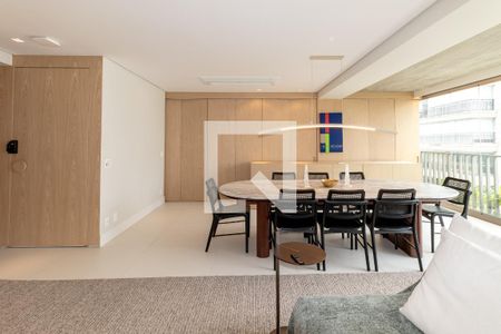 Sala de apartamento à venda com 2 quartos, 162m² em Vila Nova Conceição, São Paulo