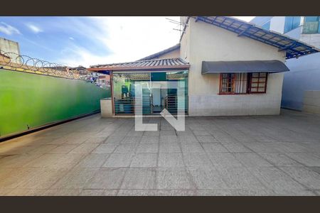 Área Externa de casa à venda com 4 quartos, 230m² em Jardim América, Belo Horizonte