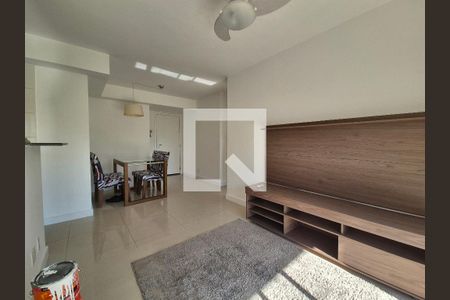 sala de apartamento para alugar com 2 quartos, 70m² em Recreio dos Bandeirantes, Rio de Janeiro