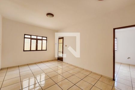 Sala  de casa para alugar com 4 quartos, 260m² em Centro, Jacareí