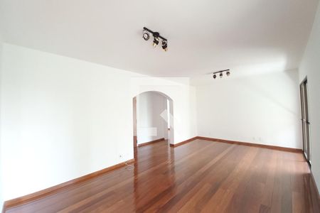 Sala de apartamento para alugar com 5 quartos, 280m² em Cambuí, Campinas