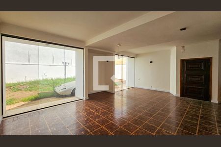 Sala de casa para alugar com 3 quartos, 192m² em Campo Grande, São Paulo