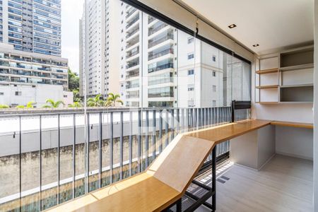 Sala de apartamento à venda com 3 quartos, 70m² em Pinheiros, São Paulo