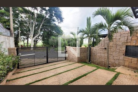Casa de condomínio à venda com 300m², 4 quartos e 4 vagas Casa de condomínio à venda com 300m², 4 quartos e 4 vagasGaragem