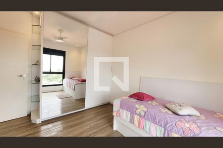 Casa de condomínio à venda com 300m², 4 quartos e 4 vagas Casa de condomínio à venda com 300m², 4 quartos e 4 vagasQuarto 2