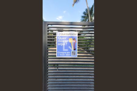 Casa de condomínio à venda com 300m², 4 quartos e 4 vagas Casa de condomínio à venda com 300m², 4 quartos e 4 vagasPlaquinha