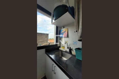 Casa de condomínio à venda com 300m², 4 quartos e 4 vagas Casa de condomínio à venda com 300m², 4 quartos e 4 vagasLavanderia