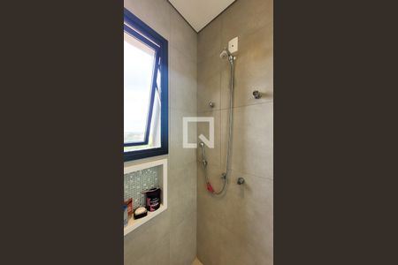 Casa de condomínio à venda com 300m², 4 quartos e 4 vagas Casa de condomínio à venda com 300m², 4 quartos e 4 vagasBanheiro Social 2