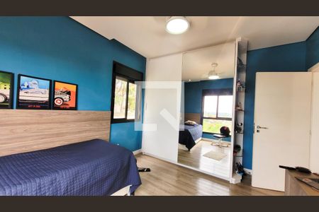 Casa de condomínio à venda com 300m², 4 quartos e 4 vagas Casa de condomínio à venda com 300m², 4 quartos e 4 vagasQuarto