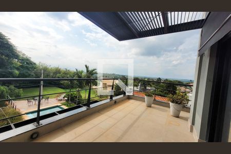 Casa de condomínio à venda com 300m², 4 quartos e 4 vagas Casa de condomínio à venda com 300m², 4 quartos e 4 vagasVaranda da Suíte 1